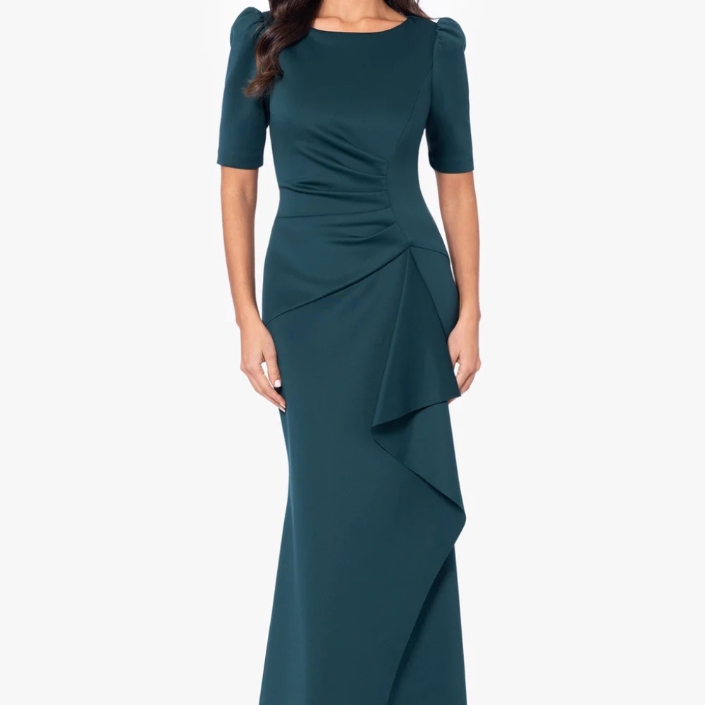 Xscape "DEMI" SCUBA SHORT SLEEVE SIDE RUCHED FLOOR LENGTH GOWN- Size 10